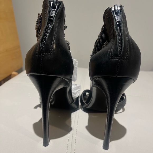 Carlos by Carlos Santana Size 8.5 open toe with crystal and purple matte gems - Picture 3 of 7